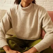 Urban Outfitters Kyla Cropped Turtleneck Sweater Beige Cream Long Sleeve Size L