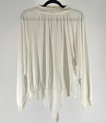 Elegant White Bodysuit for Chic Style