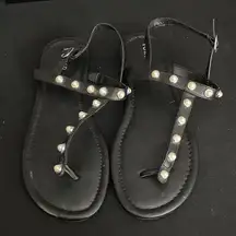Torrid Black Sandals with Pearl Details Wo size 11WW(wide) GOOD CONDITION
