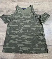 Sanctuary EUC Womens  Shoulder Cutout‎ Short Sleeve Camo T-shirt Size S