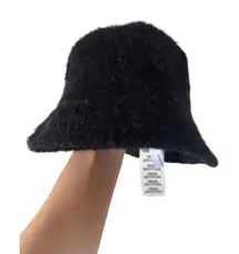 NWT Urban Outfitters 90s Y2K Fuzzy Bucket Hat Retro