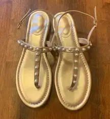 Crown & Ivy 8.5 NWOT Gold with Pearl Embellishments Hannah Thong Sandals Summer