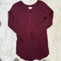 Aritzia TNA Henley Waffle Knit Tunic Longsleeve Tee XXS - Burgundy Red