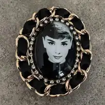 Classic Starlet  Hepburn Brooch Breakfast at Tiffany's