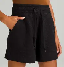 Lululemon Rippled Super-High-Rise Short 5" Black Size 0