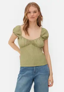 Puffed Sleeve Top