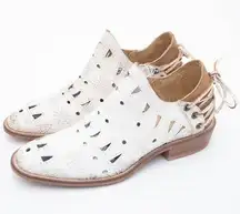 Coolway NWOT CWY By‎  Leather Laser Cut Ankle Booties Size 9