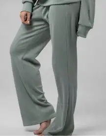 Comfrt Waffle Lounge Relaxed Sweatpants in Sage Green