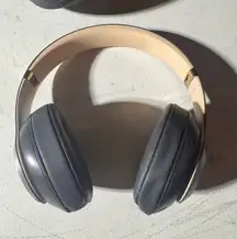 Beats by Dre Solo Pro Wireless Noise Cancelling On-Ear Headphones Black