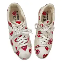 Converse  COMME DE GARCONS Low Top Lace Up Sneakers Print Hearts Women’s Size 8.5