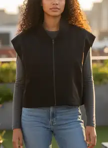 HALARA Black Sleeveless Vest