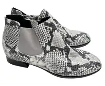 Munro Boots Cate Chelsea Women’s Size 8.5 Snake Print Side Zip Water Resistant