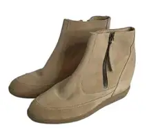 Maiden lane leather suede beige side zip up wedge ankle  boots size 8.5 ladies