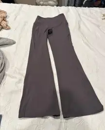 RHÔNE flare leggings size small 