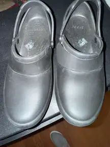 Crocs Women’s Slip Resistant Shoes Slingback Clogs Nurse  Woman's Size 7 black