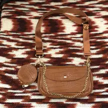 Brown crocodile croc crossbody faux leather shoulder fanny bag purse gold tone chain strap, zipper closure w/ mini pouch Measurement in pics