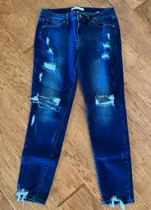 Kancan Straight Skinny Distressed Jean Women’s 11/29 Dark Wash Destroyed