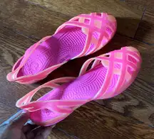 Crocs Huarache Fuchsia & Grapefruit Cross Strap Sandals SIZE J5