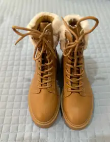 Qupid Phase-07 Women's Faux-Fur Trim Combat Boots 9