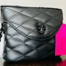 Betsey Johnson New  Quilted Faux Leather SKULL Crossbody Bag Purse BLACK Matte‌‌