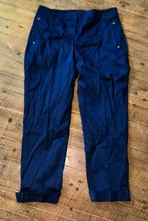 White House Black Market navy blue crop leg contour 6 slacks