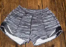 Lululemon Hotty Hot Short Mid Rise Low Tide Alpine White/Black Size 4