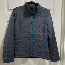 Women’s North Face Quilted Light Puffer Jacket Mid Length Gray Teal Size Medium