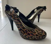Steve Madden women’s Mevas glossy leopard print bow sling back pumps heels 8.5‎