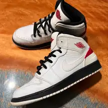 Jordan Air  1 Retro ‘86 White Gym Red Sneakers