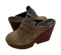 Robert Clergerie Damor Olive Platform Wooded Clogs 40