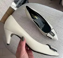 Saint Laurent  YSL Anais Bow Pumps in Cream