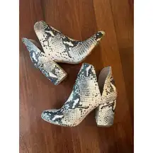 Madden Girl RAVIN Ankle Heels Bootie Snake Print Pull-On Open Sides Size 7
