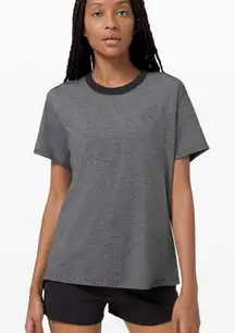 LULULEMON All Yours Boyfriend Tee Micro Stripe Black White Size 8 10 Cotton EUC