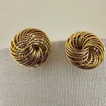 Crown TRIFARI vintage twisted rope clip on earrings