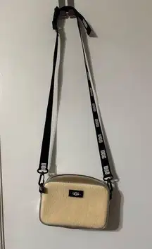 UGG Janey II Clear Sheepskin BEIGE Crossbody bag