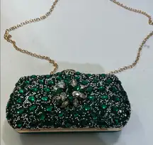 Elegant Green Crystal Clutch with Gold Chain