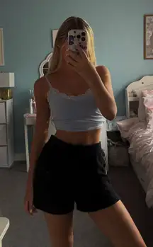 Aritzia TNA Cozy Fleece Shorts