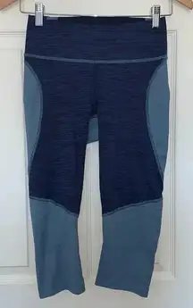 Outdoor Voices Blue Techsweat Capri Leggings Size S