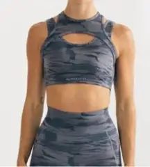 Alphalete Surface Keyhole Bra Sz M