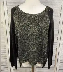 H&M (DIVIDED) Lightweight Crewneck Sweater Black with Gold Metallic Threading-M