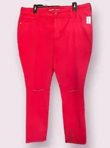 Old Navy NWT Distressed Rock Star Mid-Rise Jeans in Fire Engine Red - size 18