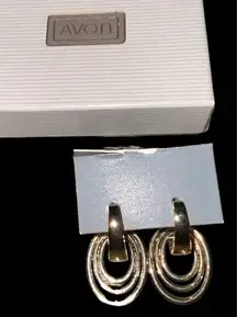 Avon Vintage Gold Dangle Earrings 1.25” In Box