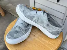 Clearance 50% off Gray Camouflage Slip-On Sneakers, Blowfish Size 7.5