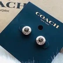 Coach  silver gem earrings logo silver​​​​​