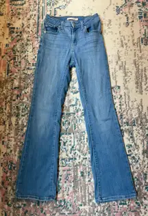 PERFECT LEVI’S 725 HIGH RISE BOOTCUT JEANS SIZE 25!!!