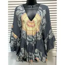 Free People Top Size XS Gray/Yellow Floral‎ V-neck Flared Sleeves Boho V Neck