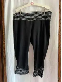 Xersion Black With Striped Fitted Capri Leggings Woman’s Size XL