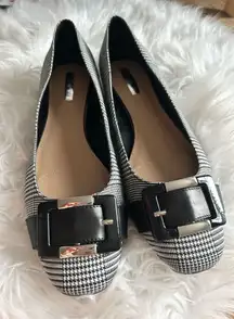 TAHARI  Black & White Glen Plaid rounded Heels flats office heels  Size 8