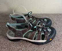 KEEN Sandals Womens Newport H2 Brown Light Blue Hiking Water Sz 9.5 Outdoor EUC