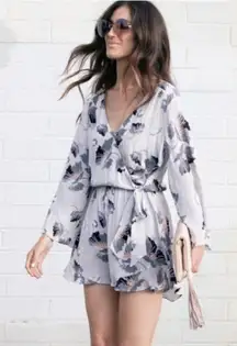 ASTR The Label Floral Romper Gray Poppy Shorts Tie Waist- Size XS